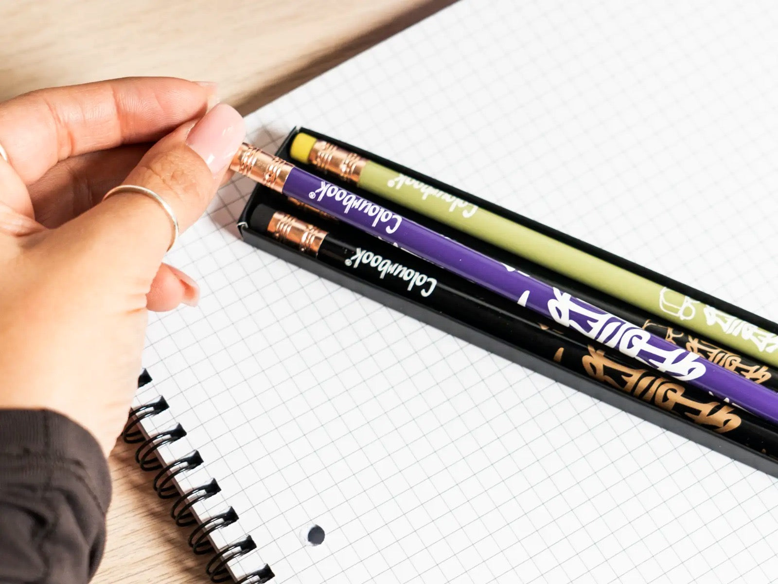 Set 4 matite HB – Geolier by Colourbook