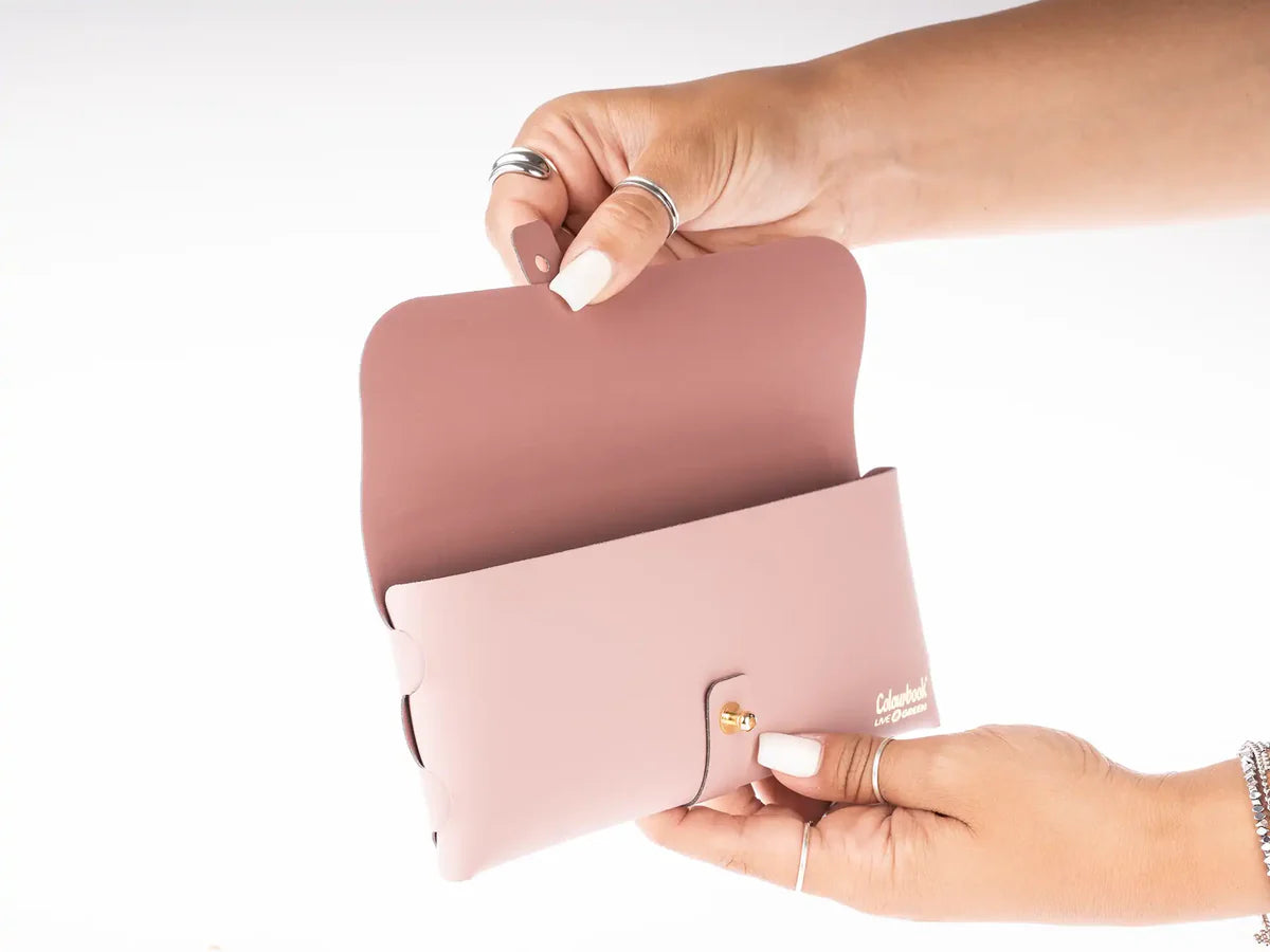 Pochette con cordoncino Live Green - Colourbook